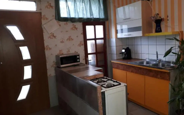 Sárkány Lak