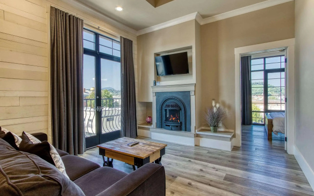 New Hotel Collection Smoky Mountains
