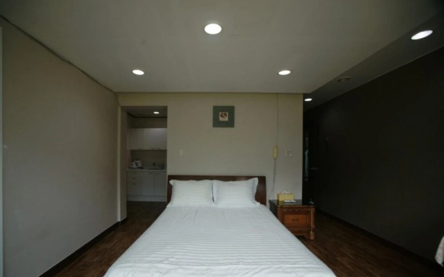 Yangyang Denver House Pension