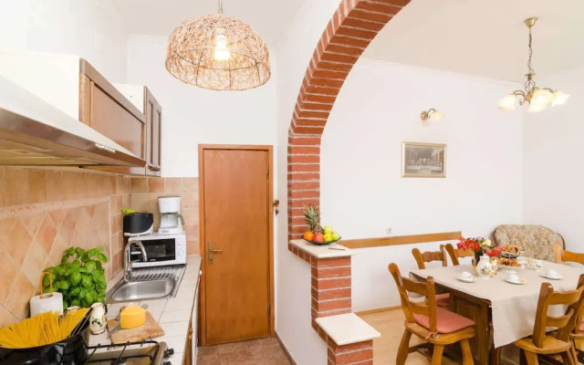 Authentic Villa With Private Pool,hot Tub,covered Terraces,panoramic View, Wi-fi