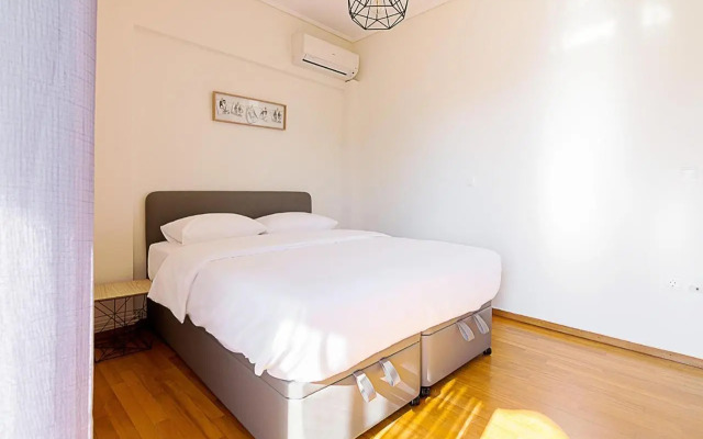 Two Bedroom Apartment in Chalandri with Balcony