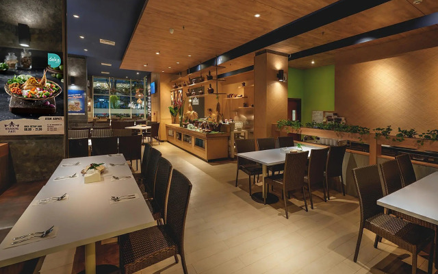 Deka Hotel Surabaya HR Muhammad