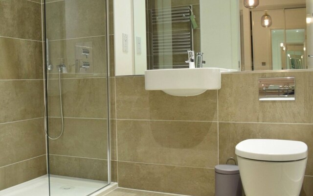 2 Bedroom Flat in Park Royal