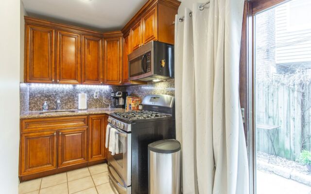 Fairmount GEM With Patio in the of it all