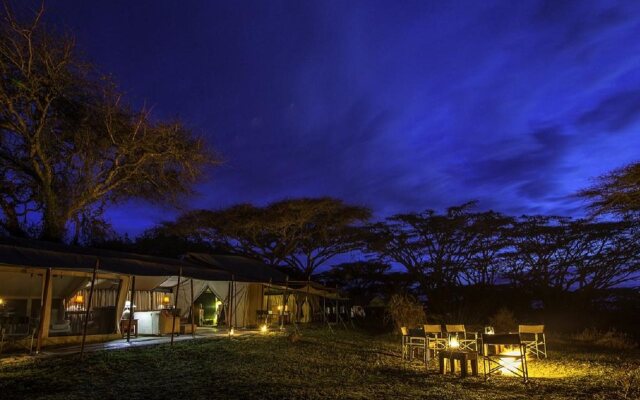 Karibu Camps Lodges-Ngorongoro Lions Paw