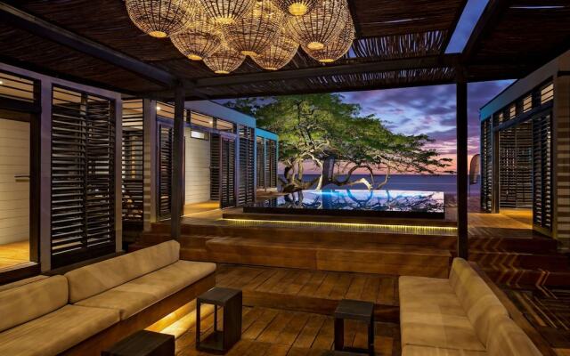 99 Surf Lodge