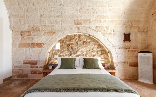 Masseria Misocampo With Garden And Pool