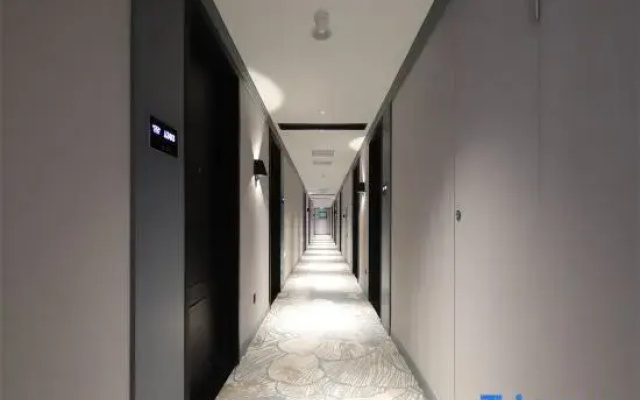 Xi'an Hotel (Guilin Wuyue Plaza Liangjiang Airport Branch)