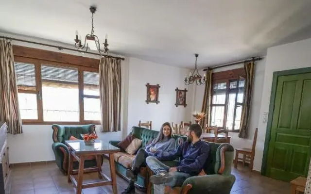 Hostal y Apartamento Rural Los Naranjos