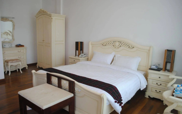 Myitkyina Plam Spring Resort Hotel
