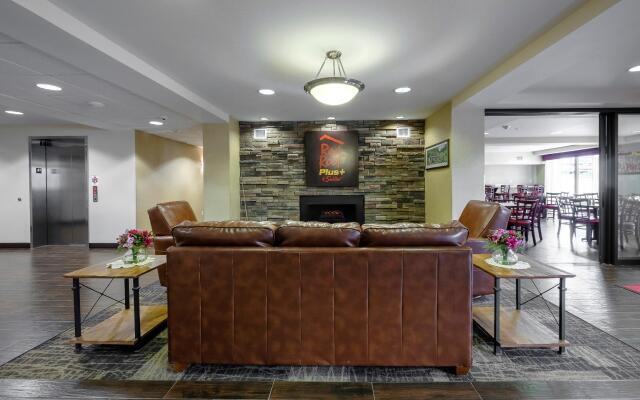 Red Roof Inn PLUS+ & Suites Malone