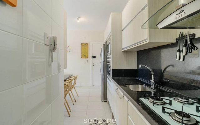 Apt w/ Side sea View, Seaside Condominium Rap0306