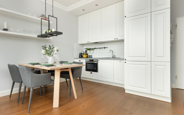 Wilanow for 3 People by Renters