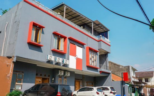 Hotel O Penginapan LorraNearPasar Oleh Oleh