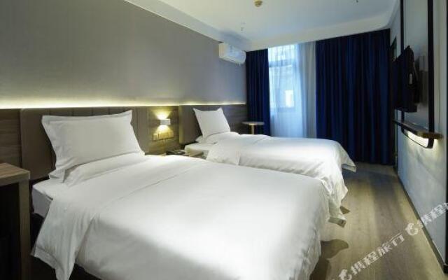 7 Days Premium Hotel (Deyang Wuzhou Square store)