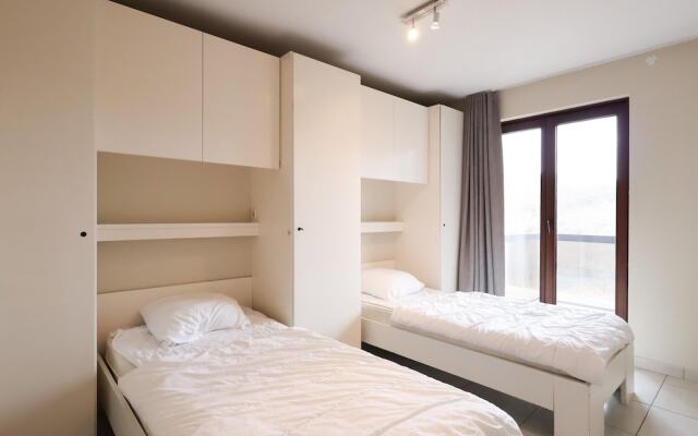 Apartment With Terrace and Side sea View