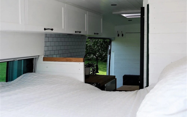 Superb 4 Berth Campervan With Kingsize bed