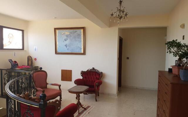 Mansion 12