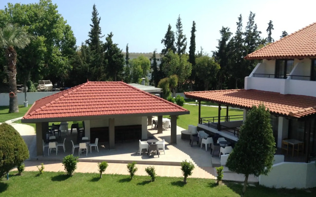 Matoula Beach Hotel