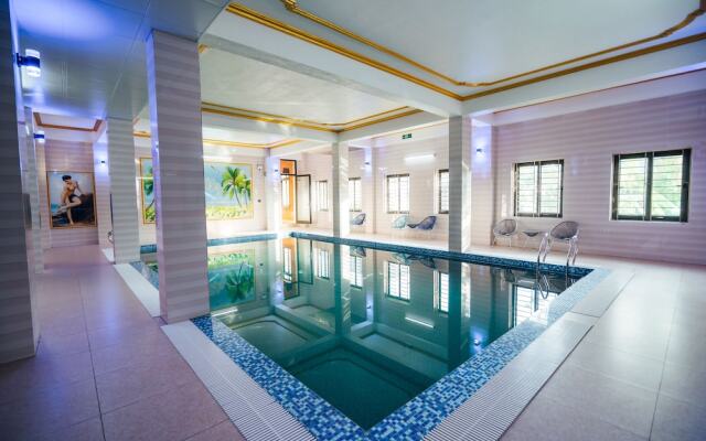 Nam Hong Hotel