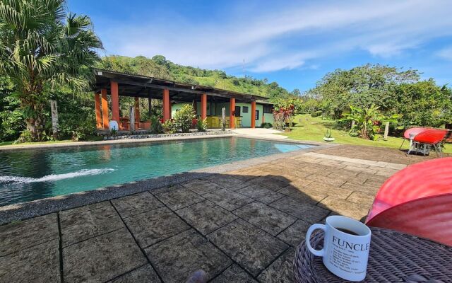 Los Gallitos Eco Lodge