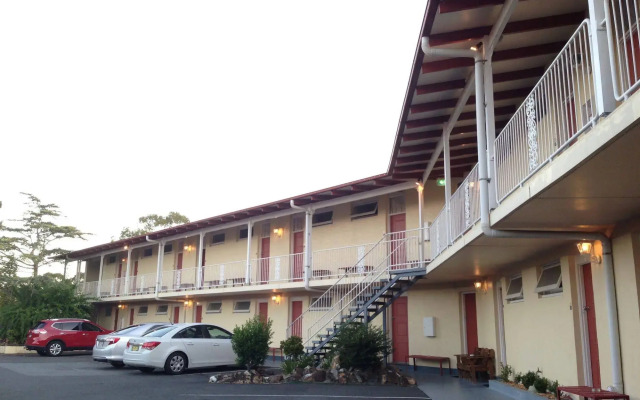 Riverview Motor Inn
