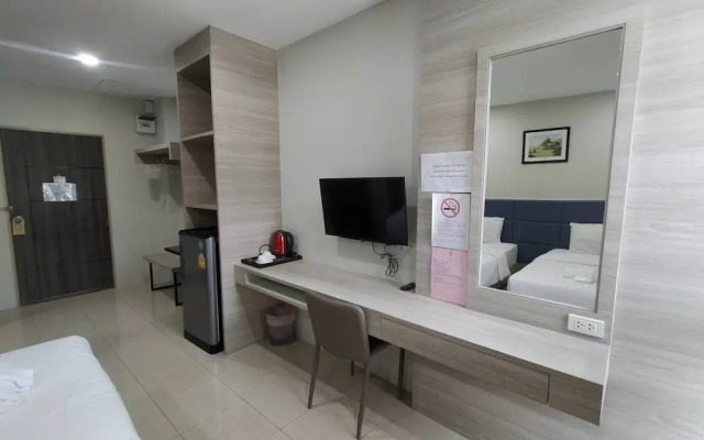 Sattahip 9 Boutique Hotel OYO Rooms