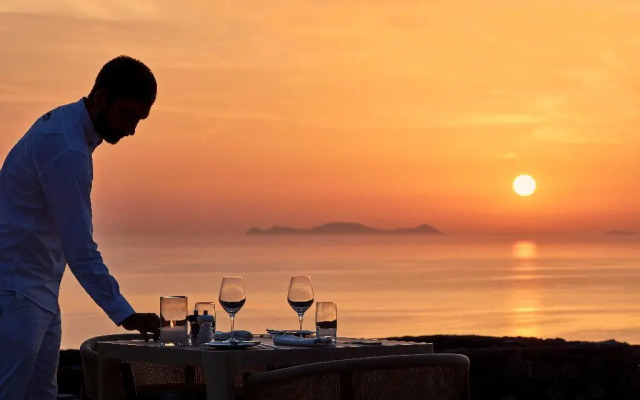 Canaves Epitome - Small Luxury Hotels of the World