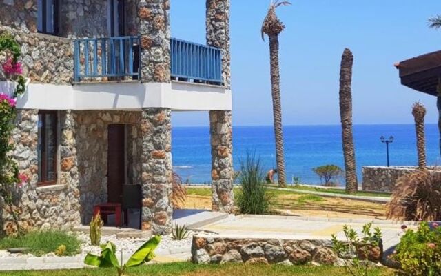 Ardic Agaci Holiday Village & Restaurant & Pool & Beach