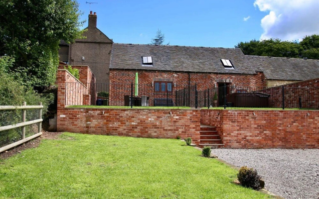 Manor Barn
