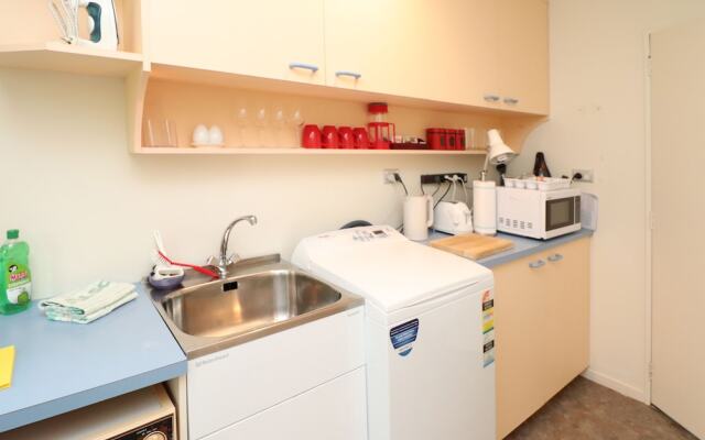 Hideaway in Harrowfield