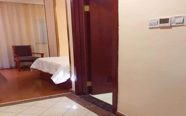 GreenTree Inn Bajiao (E) Street Express Hotel – Guest Rooms – Beijing