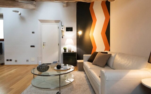 ALTIDO White Attic in Como Center
