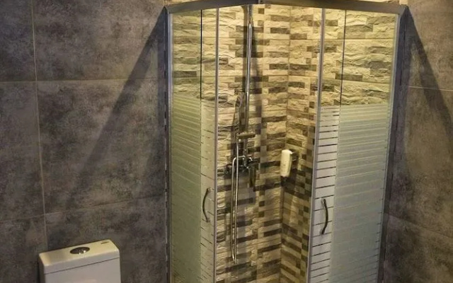 Lf Suites