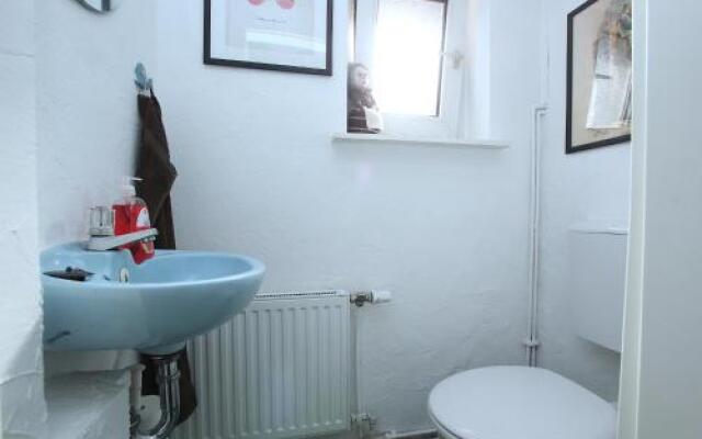 6678 Privat-Souterrain-Apartment