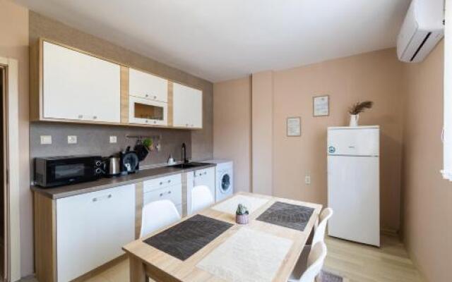 Central Point Apartments