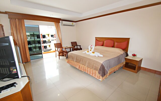 Lek Villa
