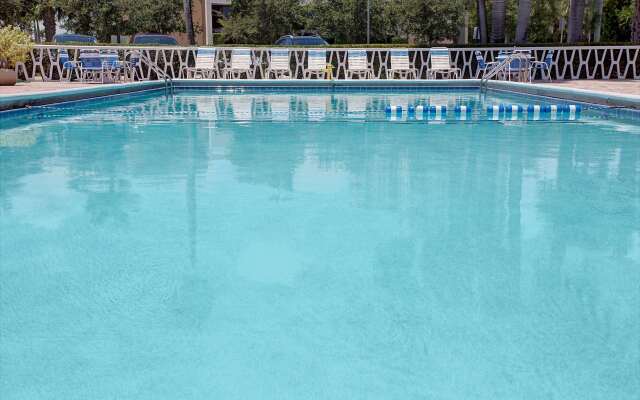 Knights Inn Hallandale