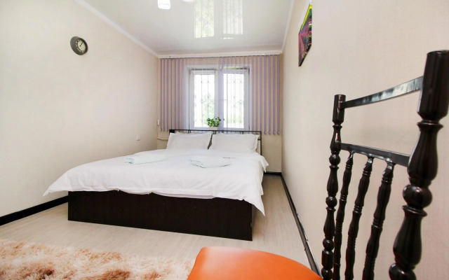 Cozy, clean apartment in Almaly district