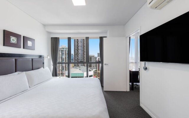 Meriton Suites Adelaide Street, Brisbane