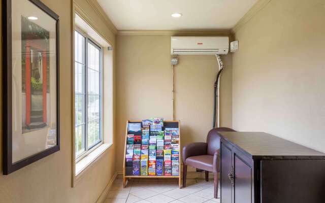 Extended Stay America Suites Boston Marlborough