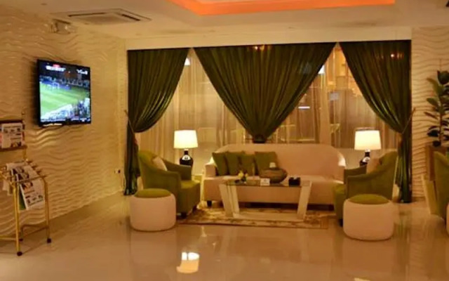 Sama Al Qasr Khorais