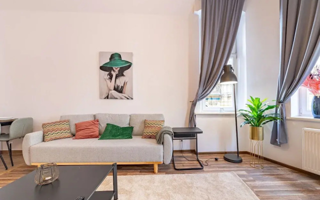 RentPlanet - plac Uniwersytecki