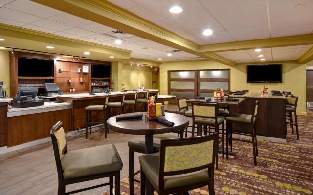 Holiday Inn Cincinnati-Riverfront by IHG