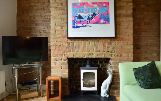 Spacious 2 Bedroom Apartment in Stoke Newington