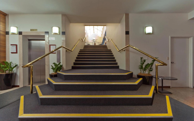 Madison Capital Executive Apartments