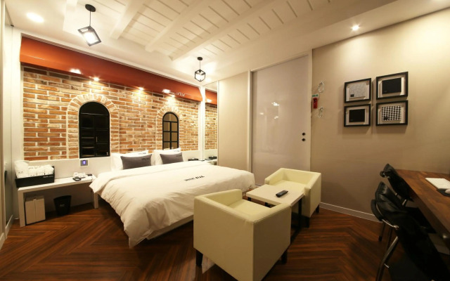 Premium AVA Hotel Sasang