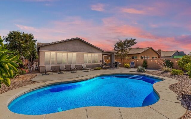 Merlot Gilbert 3 Bedroom Home by RedAwning