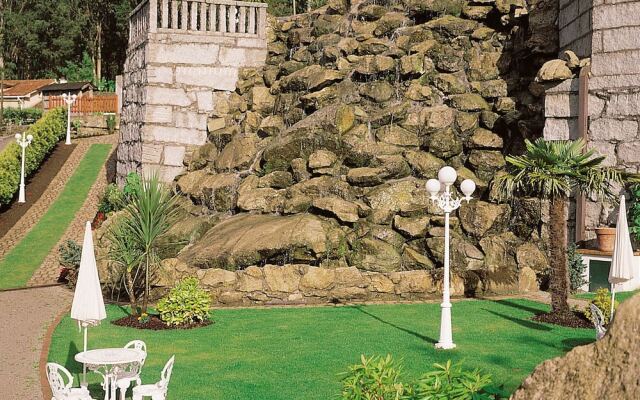 Rusticae Casa Antiga do Monte