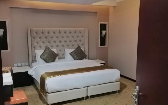 Grand Lily Hotel Suites